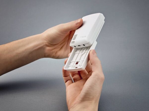 testo 160 TH WiFi logger with integrated temp. & RH sensor